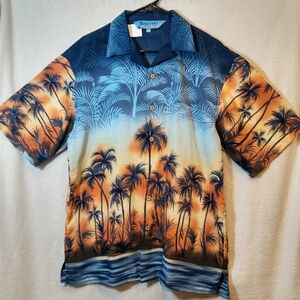 Maui Maui Hawaiian shirts men's  Size Medium Beach Palm trees graphics